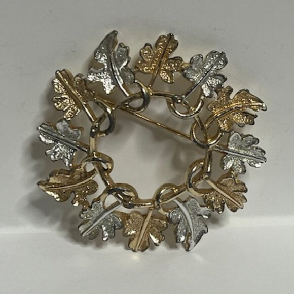 VTG Sarah Coventry "Garland" Two-Tone Silver/Gold Leaf Wreath Brooch Pin 1.75" - Picture 3 of 12